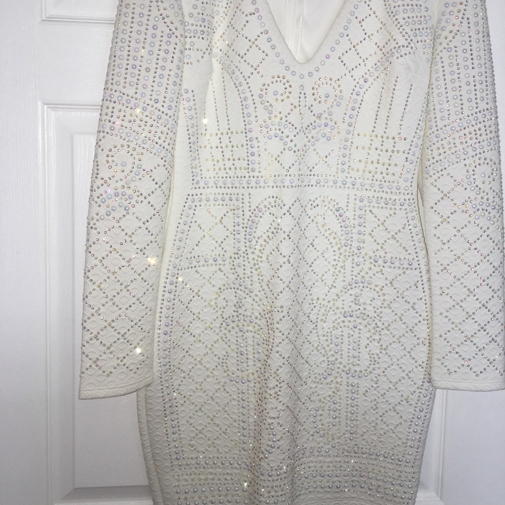 Dress - Picture 3 of 7